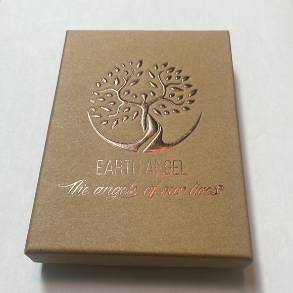 Earth angel charm bracelet - Picture 3 of 3